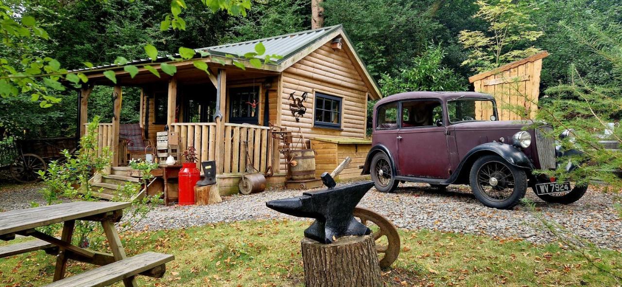 The Miners Log Lodge Blaina