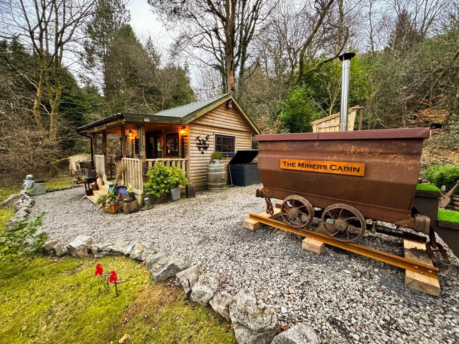 The Miners Log Lodge *